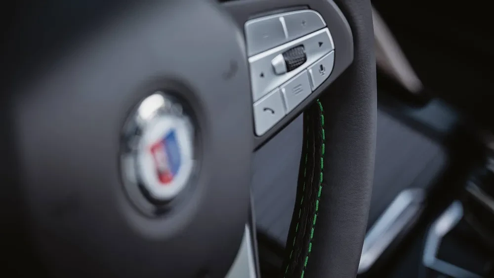 ALPINA XD3 2021 interieur stuur